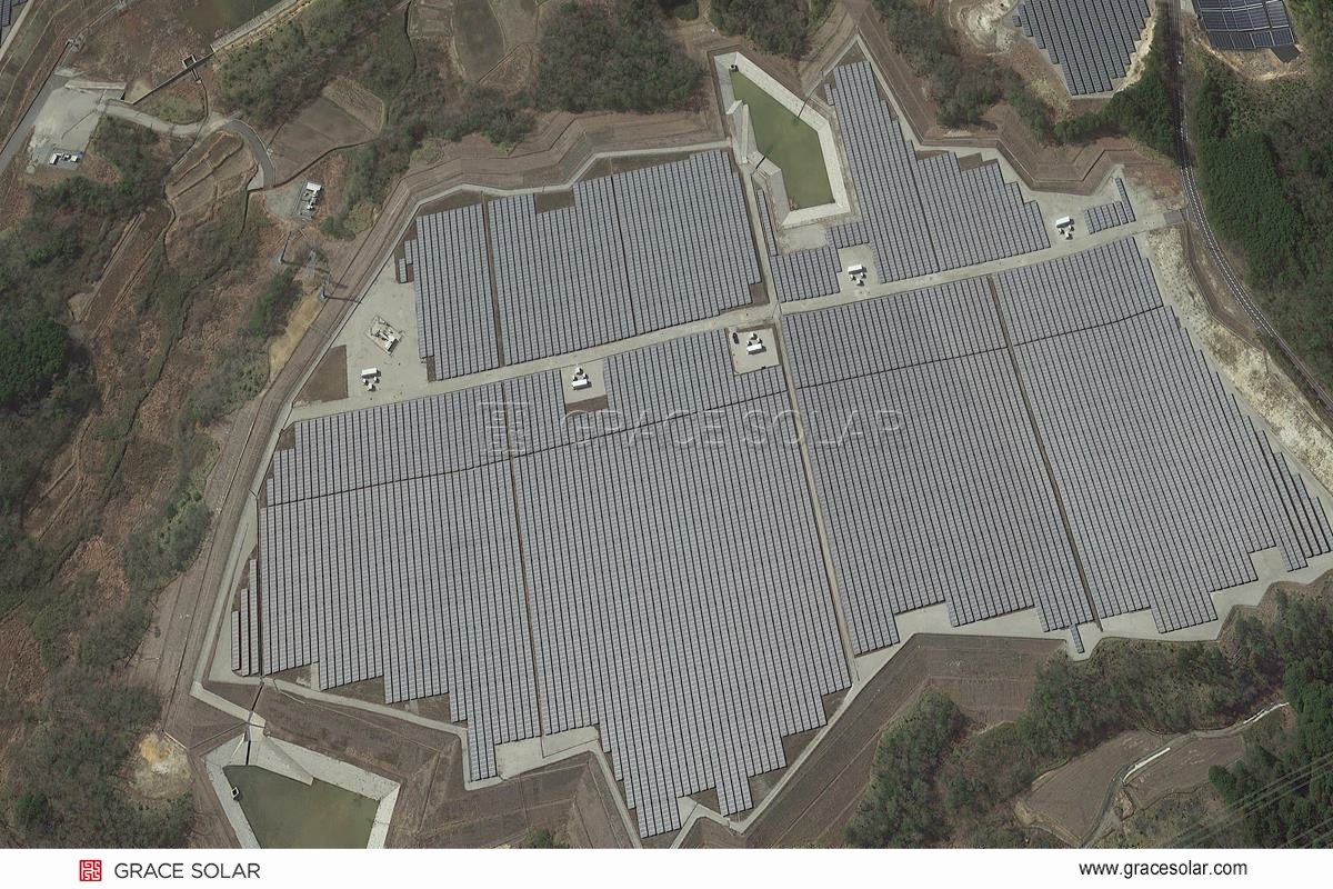 ブラジル工業施設屋根へのGrace Solar鋼製架台設置事例